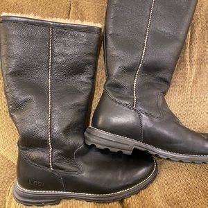 UGG Australia Women’s Brooks Mid Calf